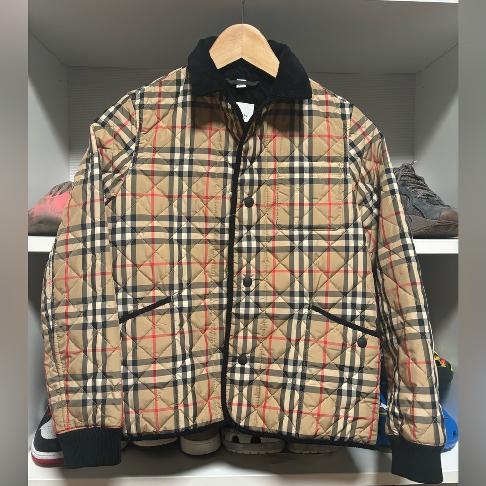 Burberry Check Nylon Quilted JacketPrice
Colour: Archive Beige/Black - Picture 1 of 7